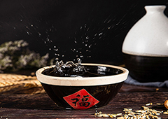 散酒厂家那么多，该如何选择。醉开心来教你！