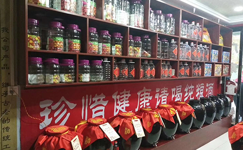 不到 10 元的廉价散酒能喝吗？资深业内人给你揭秘