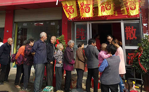 不到 10 元的廉价散酒能喝吗？资深业内人给你揭秘