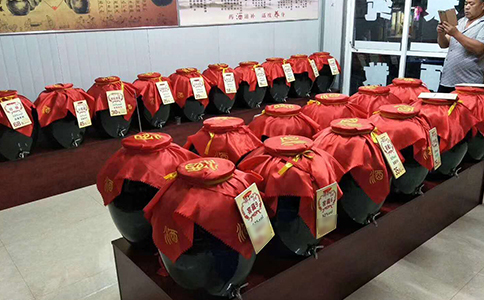 醉开心教你卖散酒怎么能吸引客人,轻松提升销量! 醉开心教你卖散酒怎么能吸引客人,轻松提升销量!